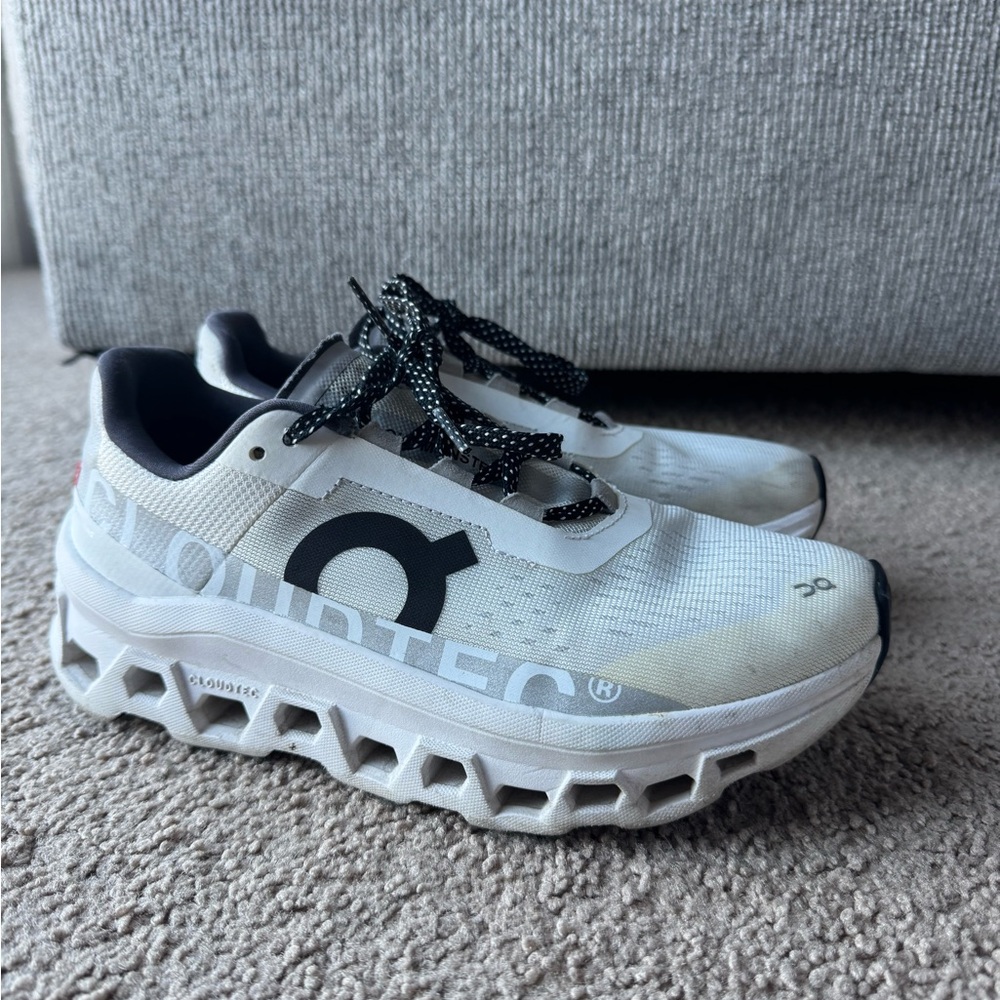 OnCloud Monsters Size 7